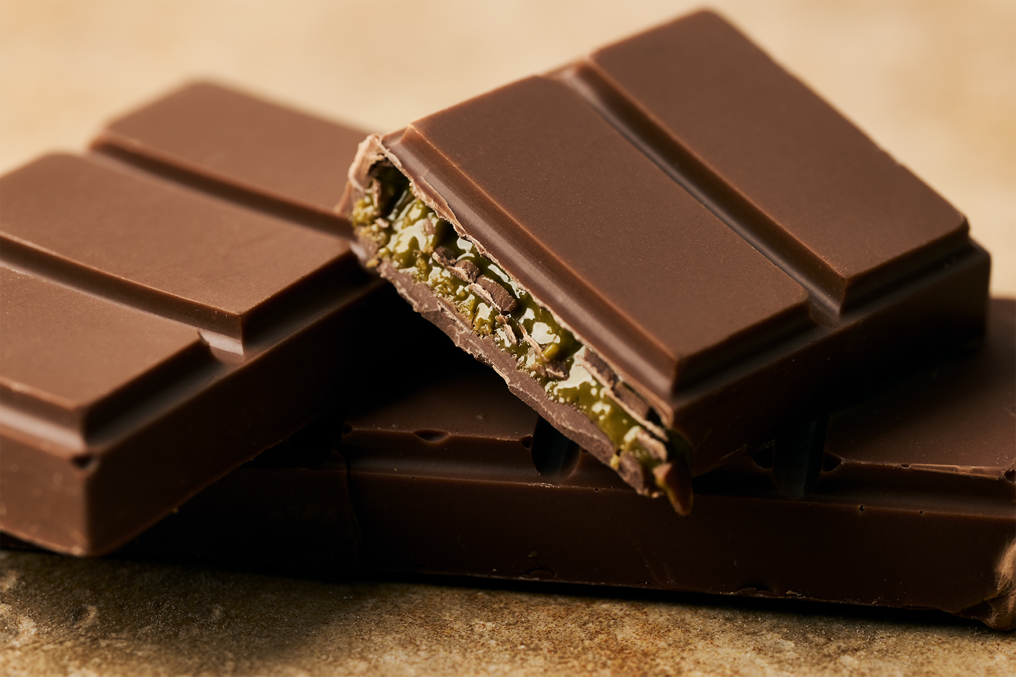 SNSで話題のドバイチョコレートとは?濃厚ピスタチオクリームの新感覚スイーツ